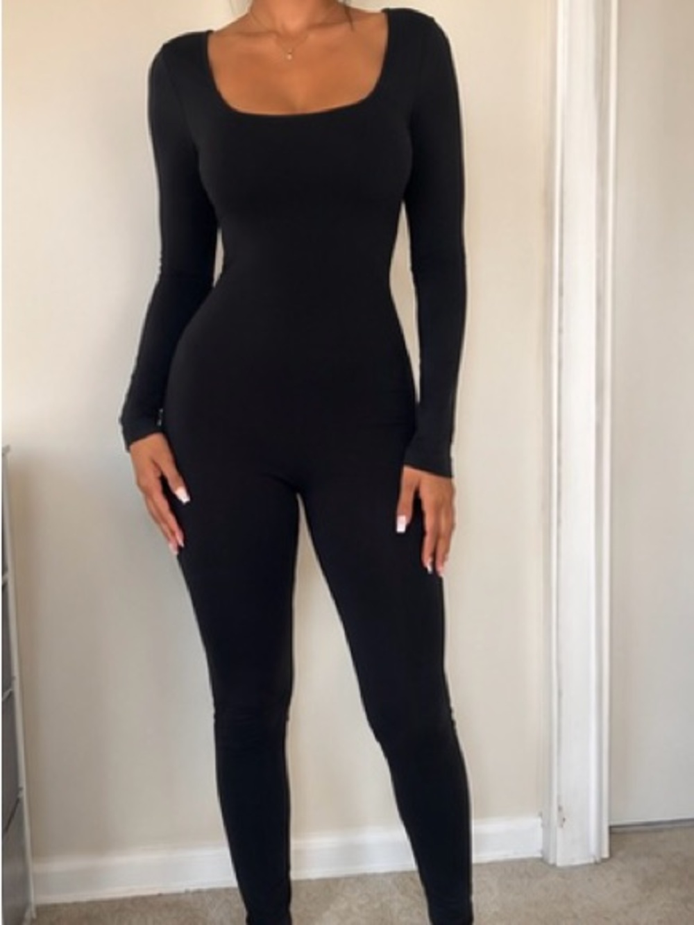 SHEIN Black Long-Sleeve Scoop-Neck Fitted Jumpsuit